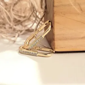 brinco ouro argola oval cravejada cristal