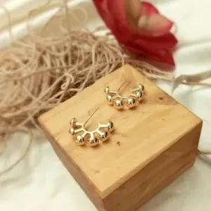 Brinco ouro argola pontas com bolas lisas