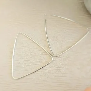 brinco prata argola triangulo lisa