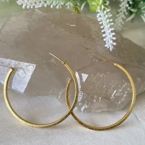 brinco ouro meia argola tudo quadrado fino riscado 4,5cm