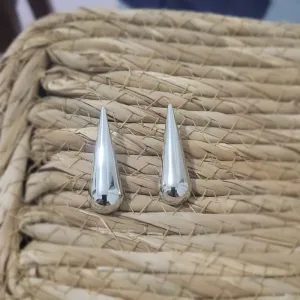 brinco rodio gota alongada lisa