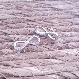 brinco rodio infinito meio cravejado cristal