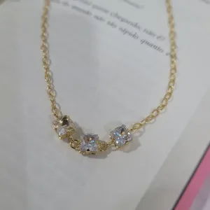 colar ouro choker com 3 pontos de luz quadrado