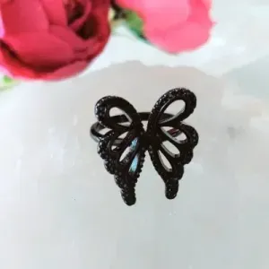 anel ródio negro borboleta vazada cravejada zircônias negras