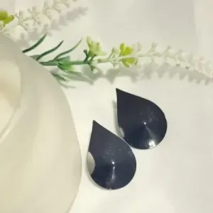 brinco rodio negro gota lisa concava media