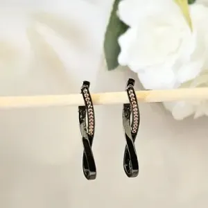 brinco rodio negro infinito faixa zirconia nude