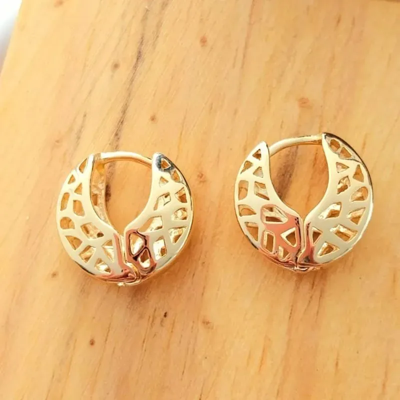 brinco ouro argola trabalhada