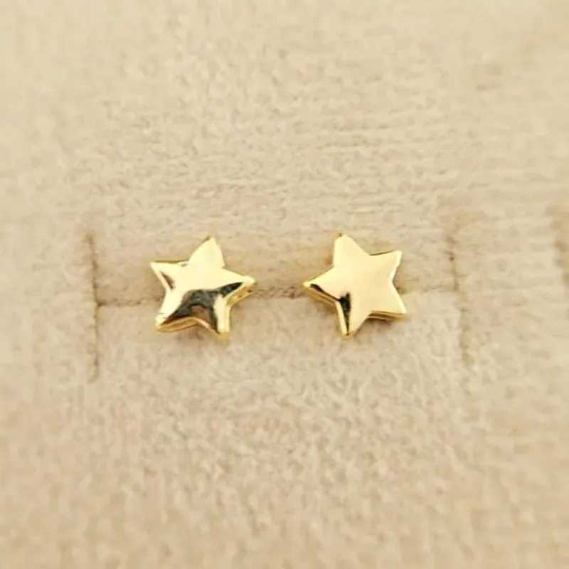 brinco ouro estrela lisa