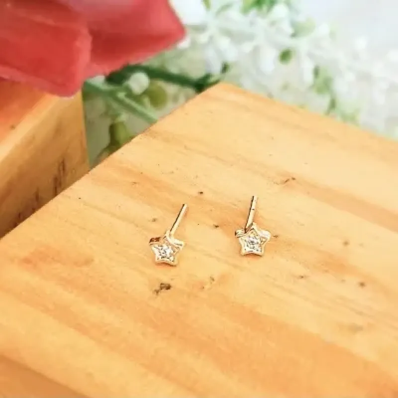 brinco ouro estrela pequena cravejada