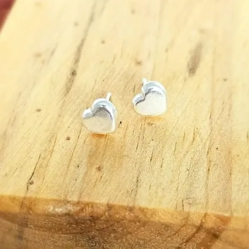 Brinco prata coração liso