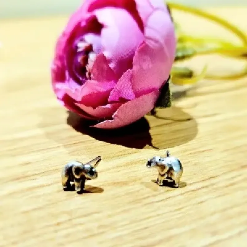 brinco prata elefante gordinho