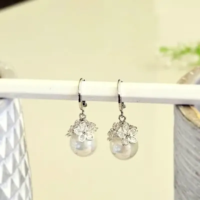 brinco ródio argola com flores cristal e bolinha pérola