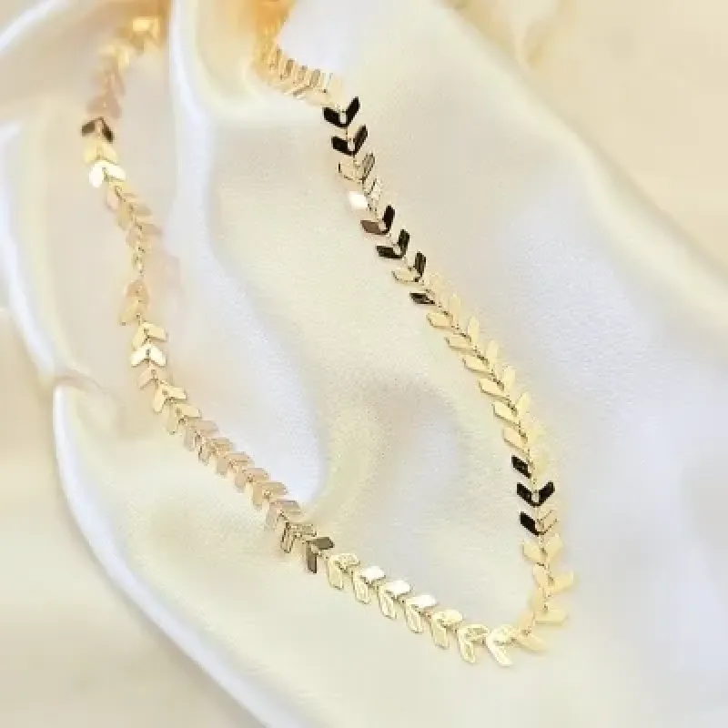colar ouro choker escamas lisas