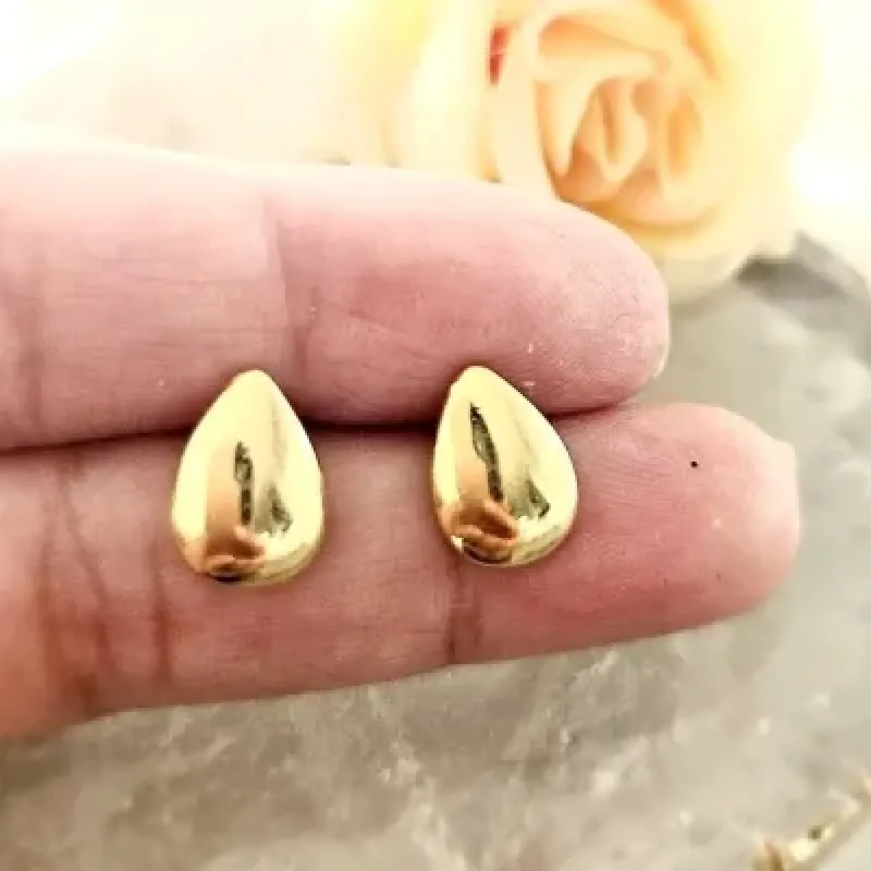 brinco ouro gotinha lisa alongadinha gordinha pequena