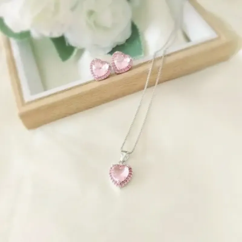 conjunto rodio coração e zirconias cravejadas rosas