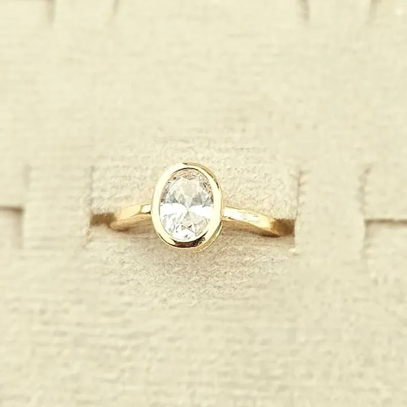 anel ouro solitário oval cristal