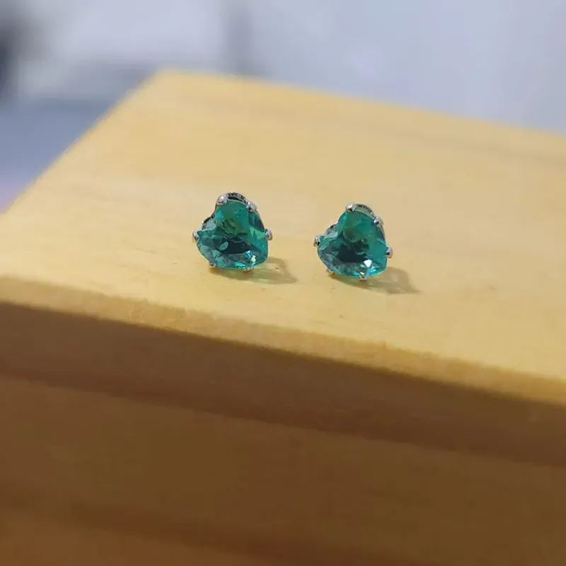 brinco rodio coração verde grande