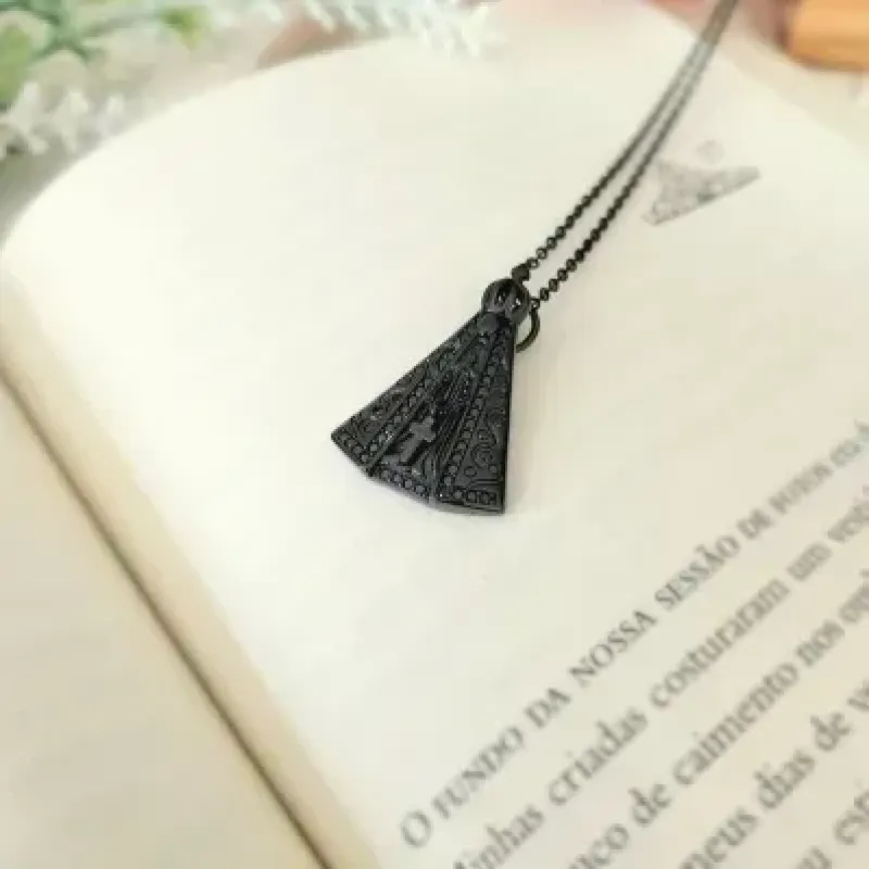 colar rodio negro nossa senhora cravejada com cruz