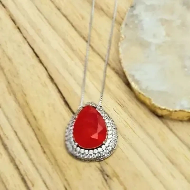colar rodio gota vermelha com base 3 voltas zirconias