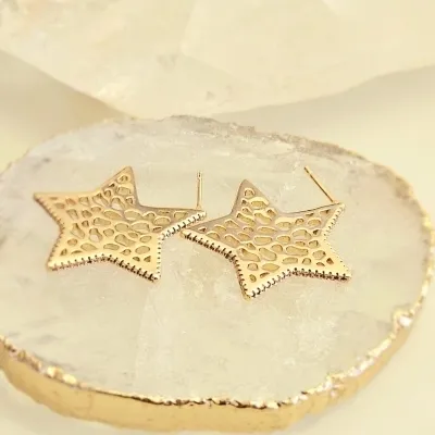 brinco ouro argola formato estrela tramada volta zirconias