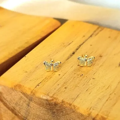 brinco ouro borboleta pequena desenhada
