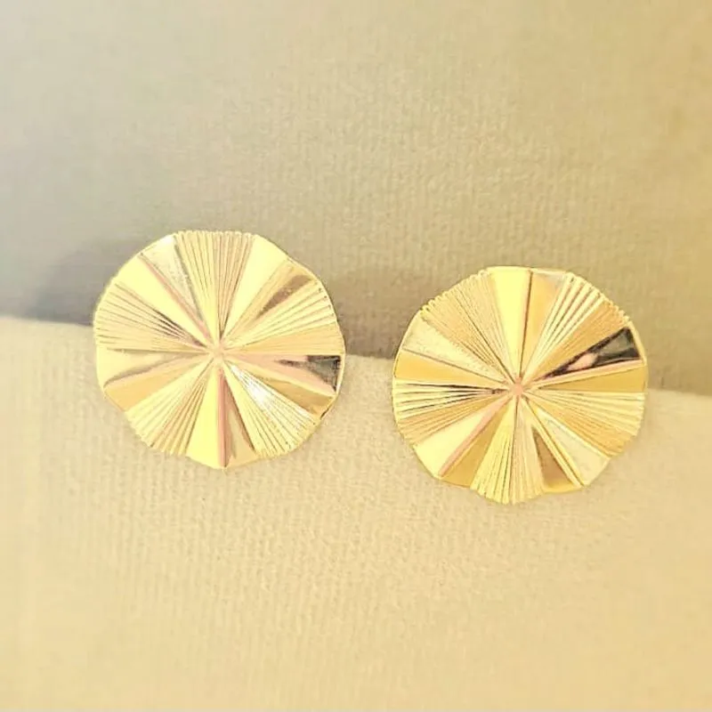 brinco ouro circulo trabalhado