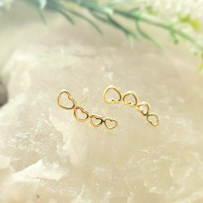 brinco ouro com 4 corações