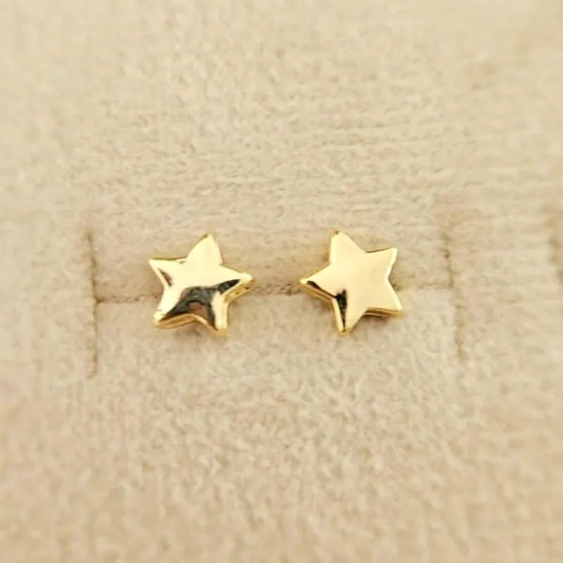 brinco ouro estrela lisa