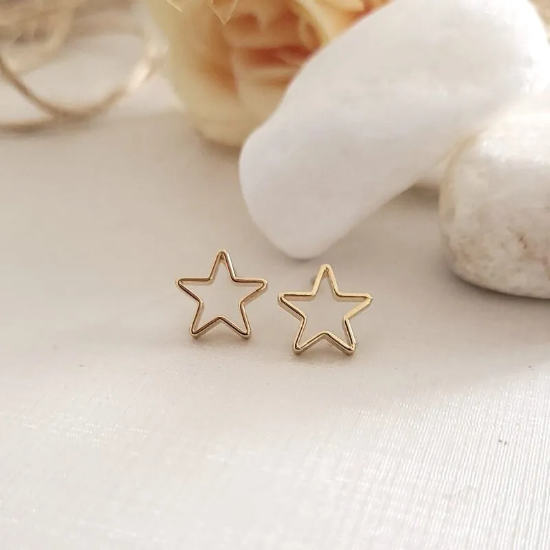 brinco ouro estrela lisa vazada