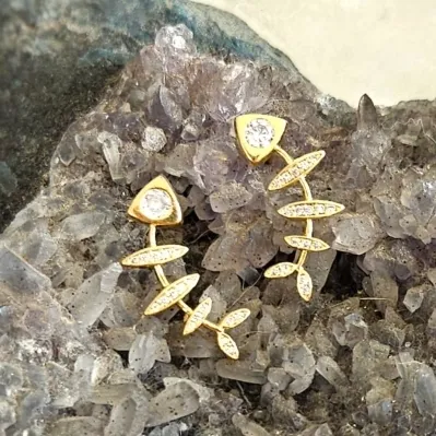 brinco ouro peixe escamas zirconias