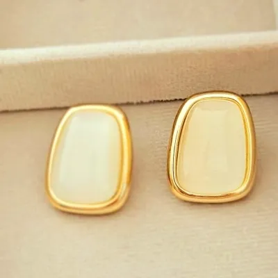 Brinco ouro quadrado liso esmaltado