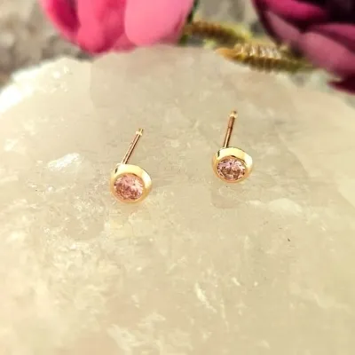 brinco ponto de luz ouro bola cristal rosa volta ouro