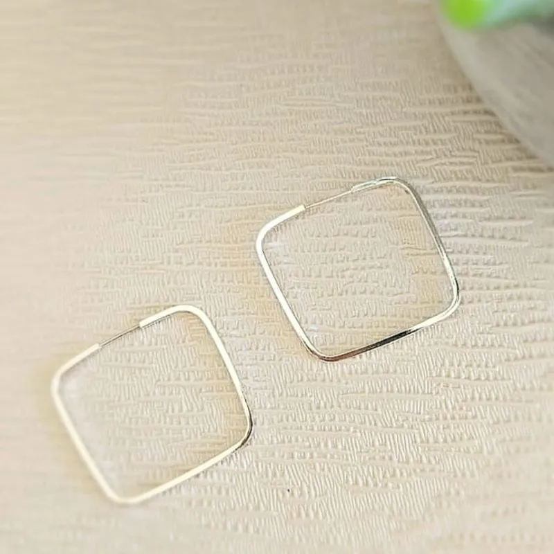 brinco prata argola quadrada lisa