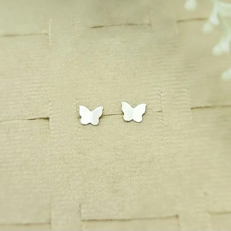 brinco prata borboleta lisa