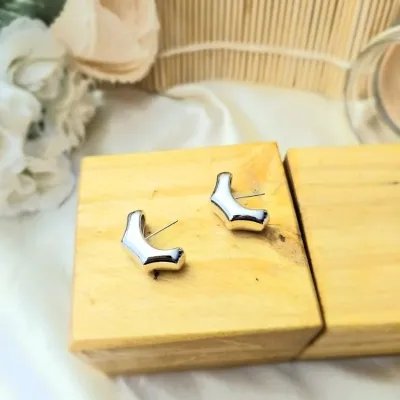 Brinco rodio ear hook liso com pontas