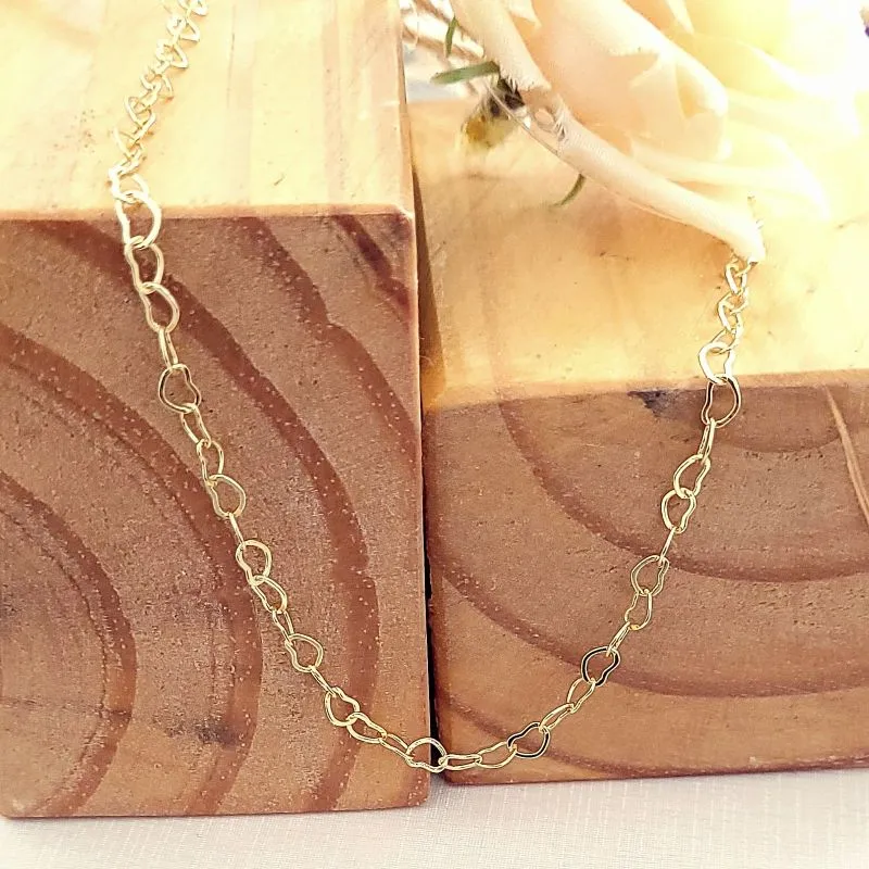 colar ouro choker corações