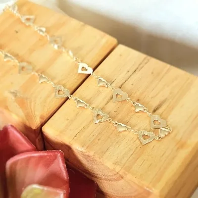 colar ouro choker corações vazados