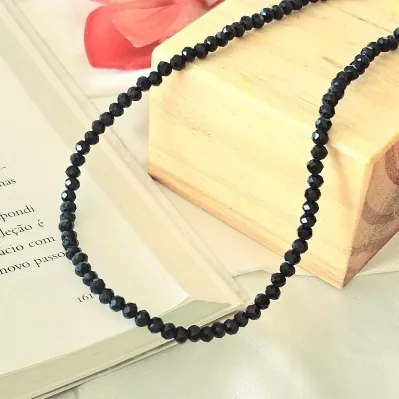 Colar ouro choker cristais bulgaros preto