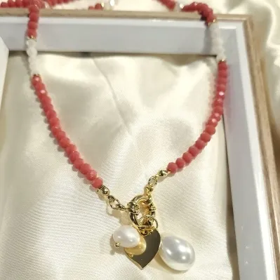 colar ouro longo cristais búlgaros goiaba com fecho bóia frontal coração e pérolas