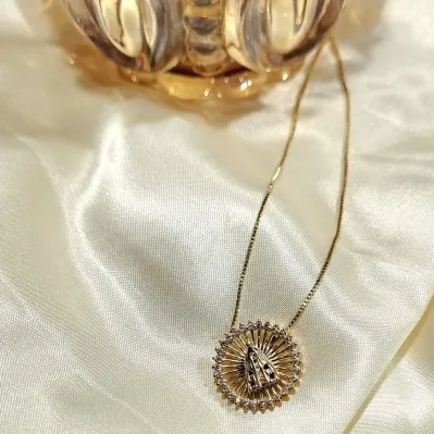 colar ouro mandala nossa senhora bordas zirconias