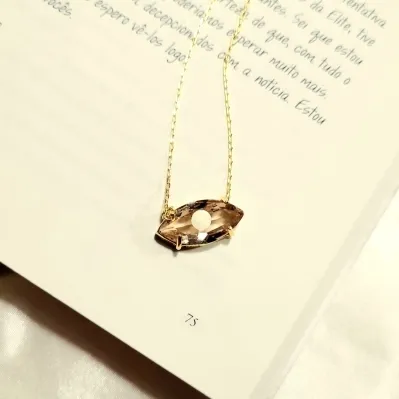 colar ouro olho greco cristal nude