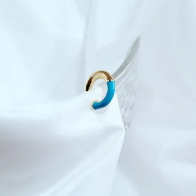 piercing ouro esmaltado neon azul