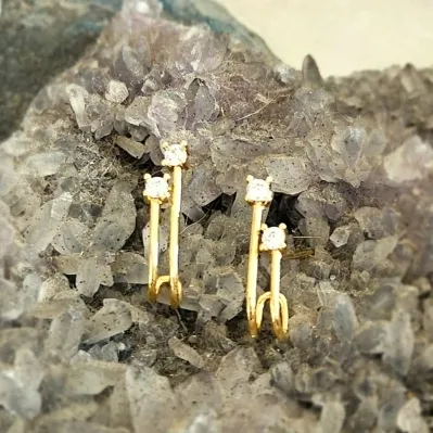 brinco ouro 2 linhas volta orelha com pontas 2 pontos de luz