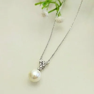 colar ródio forma com zircônias e uma pérola