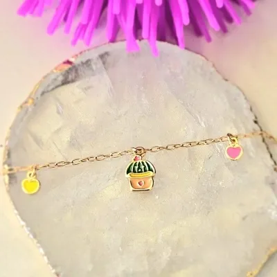 pulseira infantil ouro cacto + 2 coracoes amarelo e rosa
