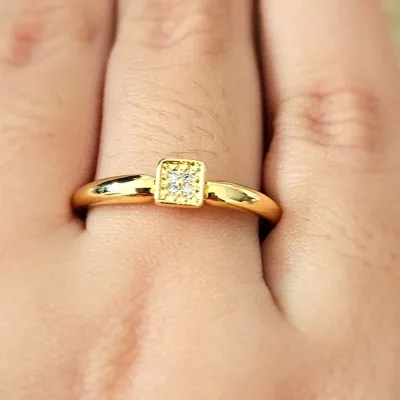 anel ouro quadradinho cravejado zircônias