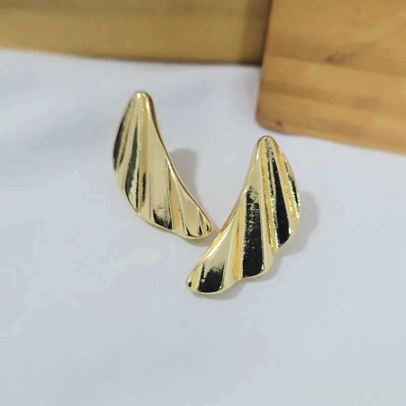 brinco ouro asa