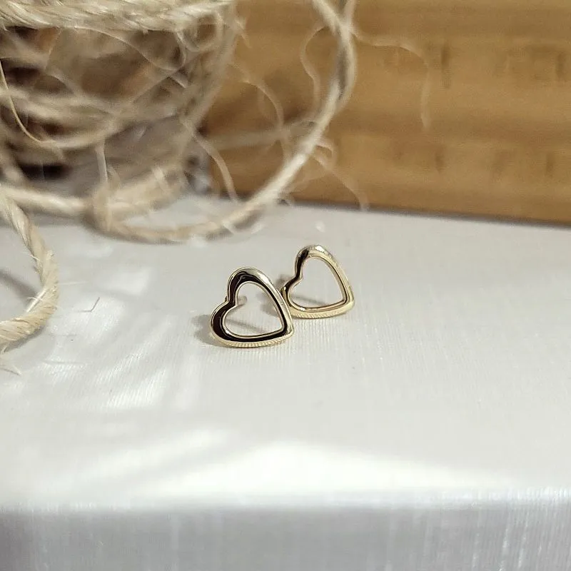 brinco ouro coração liso vazado médio