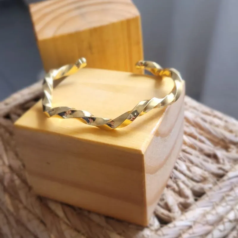 pulseira ouro bracelete ondulado torcido
