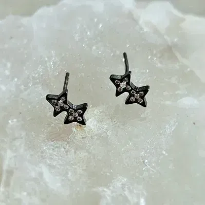 brinco rodio negro 2 estrelas 4 pontas cravejadas